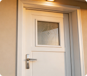 Пластиковые двери